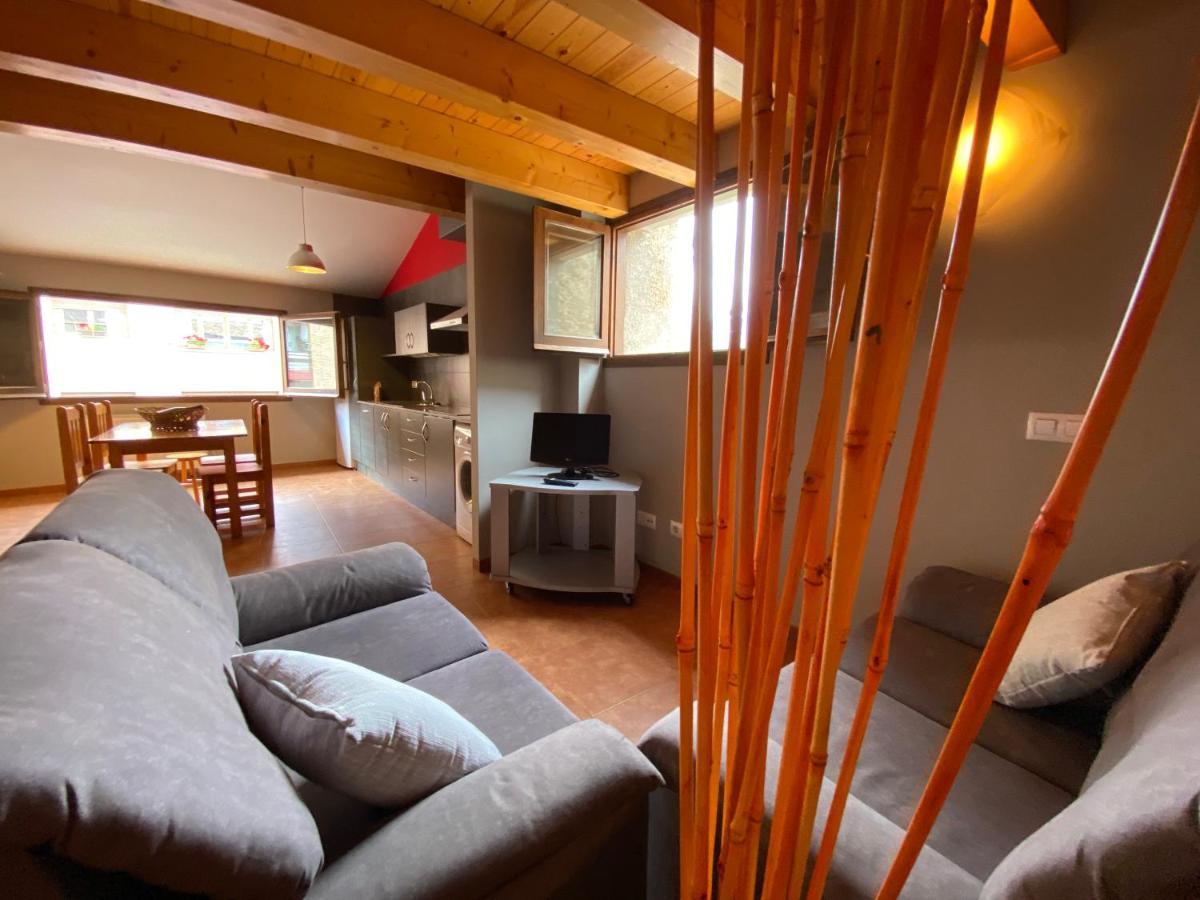 La Vall Apartaments Duplex サン・ロレンゾ・デ・モルニス エクステリア 写真